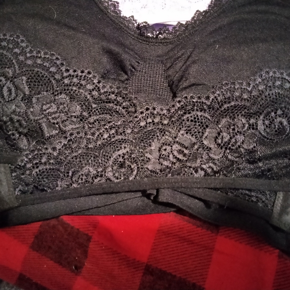 2 Bra Bundle - Picture 3 of 6